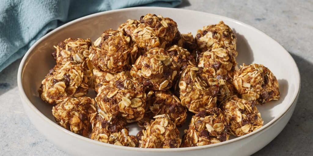 No-Bake Oatmeal Energy Balls