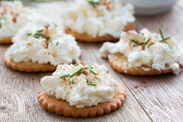  Crackers and Cottage Cheese
