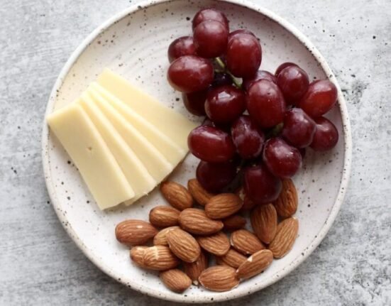 11 Easy Healthy Snacks That Actually Taste Good
